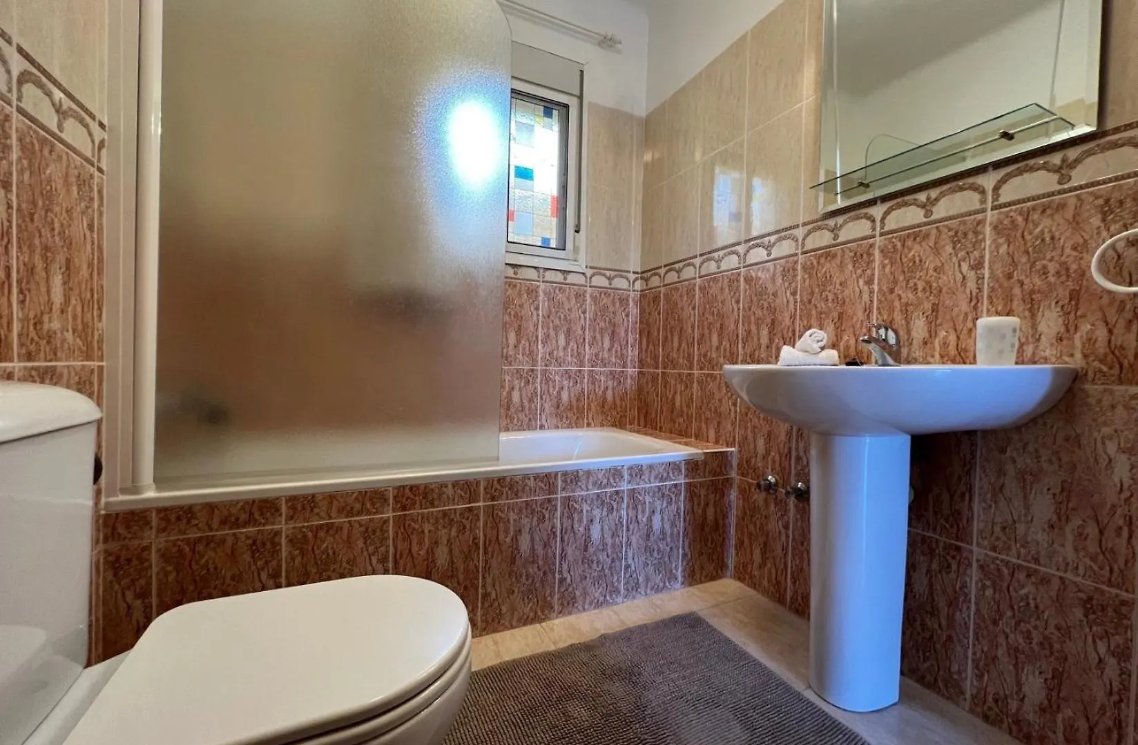Captivating 2-Bed Villa In Alcaucin