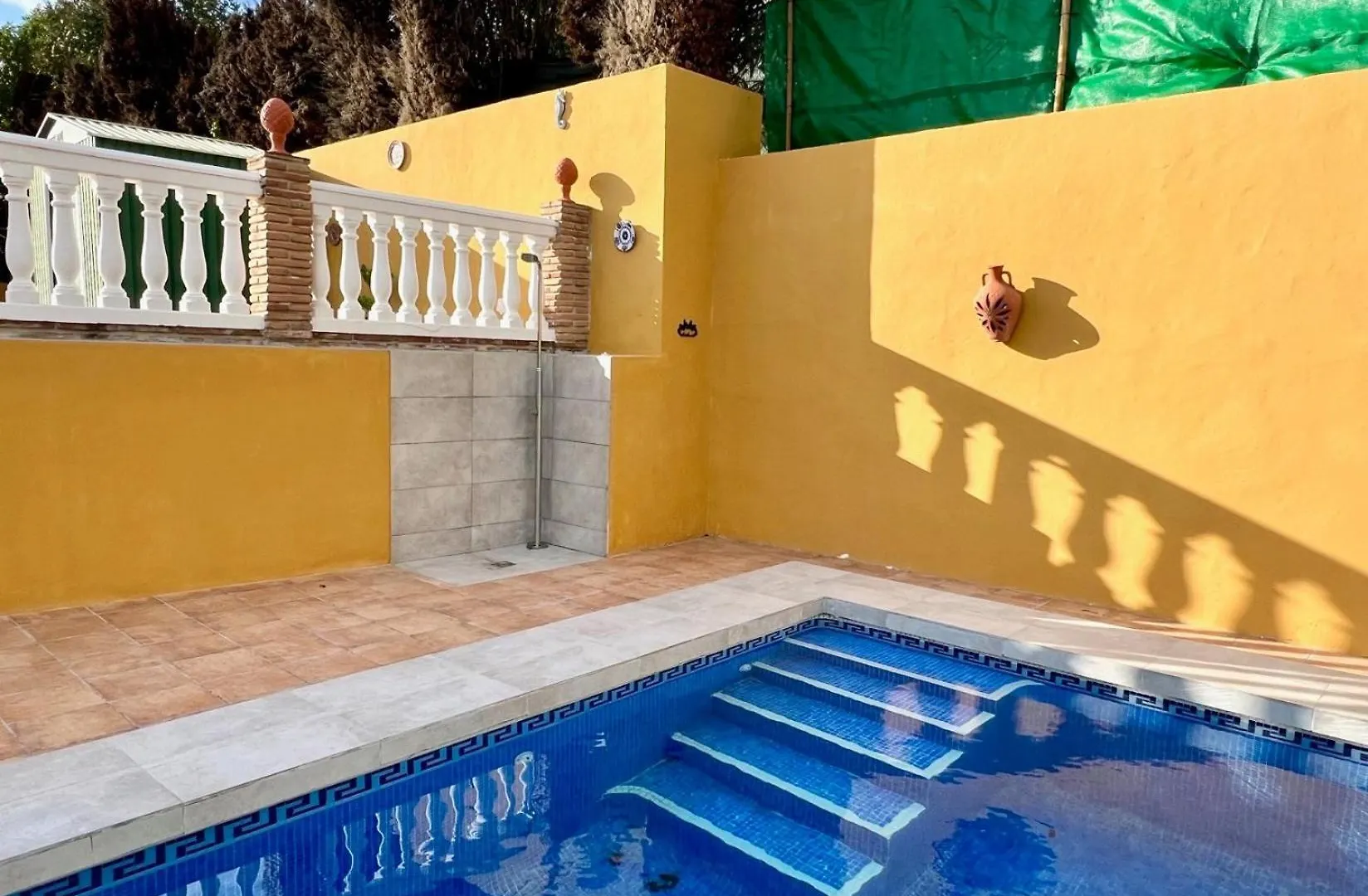 Captivating 2-Bed Villa In Alcaucin